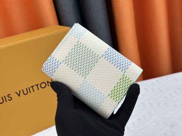 LVコピーウォレット背面デザイン